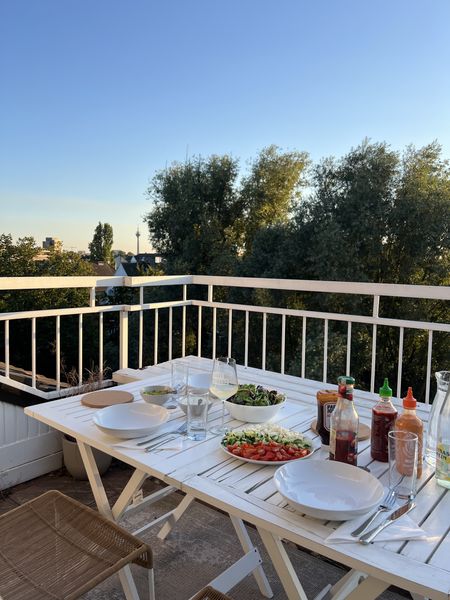 Helles WG Zimmer in Top Lage in Pempelfort in einer 98qm großen Wohnung mit Terrasse